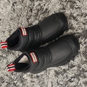 HUNTER WINTER BOOTS SIZE US 8 BRAND NEW, BLACK